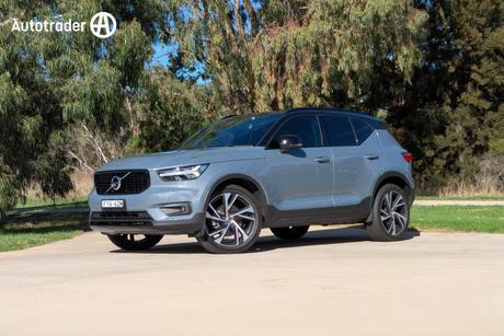 Grey 2022 Volvo XC40 Wagon T5 R-Design (Awd)