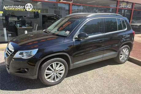 Black 2009 Volkswagen Tiguan Wagon 147 Tsi
