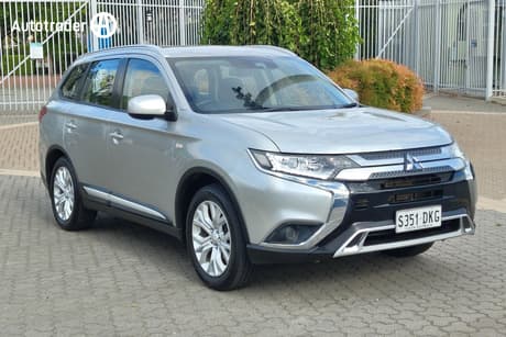 Silver 2019 Mitsubishi Outlander Wagon Es Adas 5 Seat (2Wd)