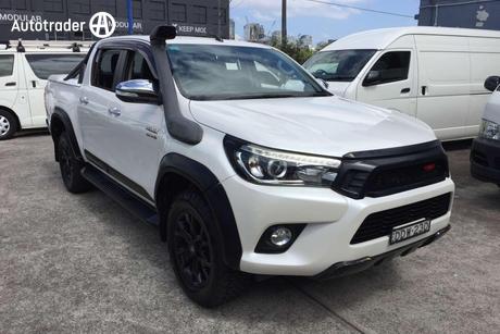 White 2016 Toyota Hilux Dual Cab Utility Sr5 (4X4)
