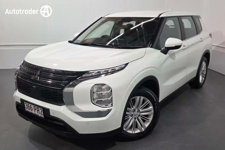 White 2023 Mitsubishi Outlander Wagon Es 5 Seat (2Wd)