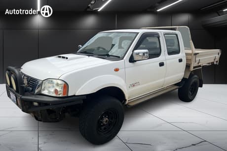 White 2014 Nissan Navara Dual Cab Pick-up St-R (4X4)