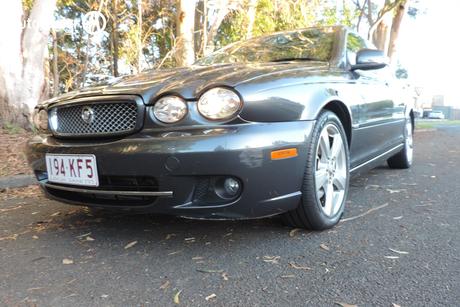 Grey 2008 Jaguar X-Type Sedan 2.2D Le