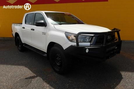 White 2022 Toyota Hilux Double Cab Pick Up Sr Hi-Rider (4X2)