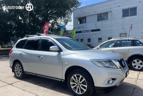 Silver 2017 Nissan Pathfinder Wagon St (4X2)