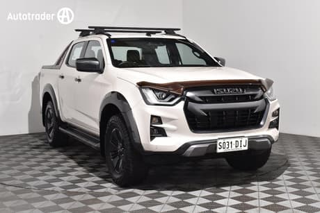 White 2022 Isuzu D-MAX Crew Cab Utility X-Terrain (4X4)