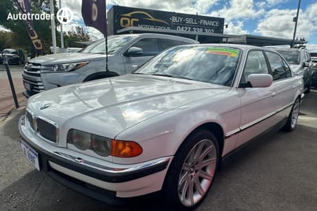 White 2000 BMW 7 Series Sedan 35IL E38