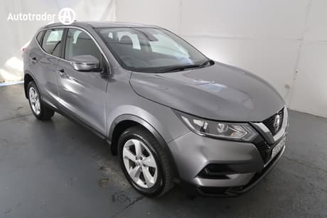 Silver 2020 Nissan Qashqai Wagon St