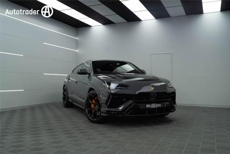 Grey 2023 Lamborghini Urus Wagon Performante