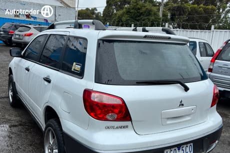 2005 Mitsubishi Outlander Wagon Ls