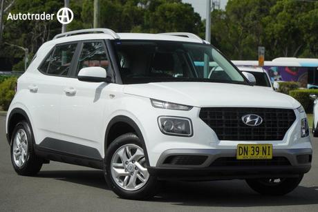 White 2025 Hyundai Venue Wagon