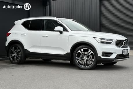 White 2020 Volvo XC40 Wagon T4 Inscription (Awd)