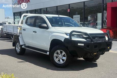 White 2021 Mitsubishi Triton Double Cab Pick Up Glx+ (4X4)
