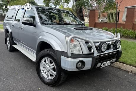 Silver 2011 Isuzu D-MAX Crew Cab Utility Ls-U (4X4)