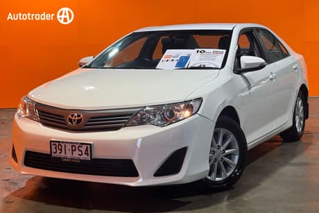 White 2014 Toyota Camry Sedan Altise