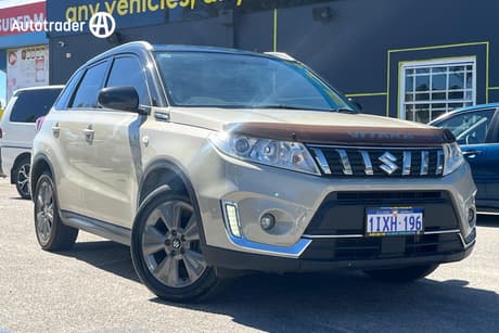 Beige 2019 Suzuki Vitara Wagon