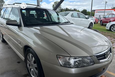 Gold 2004 Holden Commodore Wagon Berlina