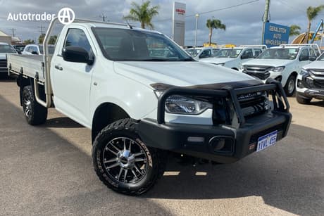 White 2024 Isuzu D-MAX Cab Chassis Sx (4X4)