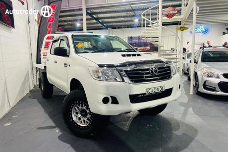 White 2012 Toyota Hilux Dual Cab Chassis Sr (4X4)