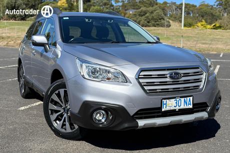 Silver 2017 Subaru Outback Wagon 2.5I