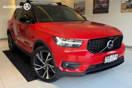 Red 2021 Volvo XC40 Wagon T5 R-Design (Awd)