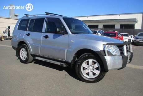 Silver 2008 Mitsubishi Pajero Wagon Glx Lwb (4X4)