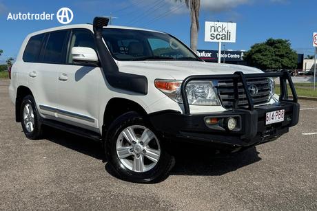 White 2014 Toyota Landcruiser Wagon Sahara (4X4)