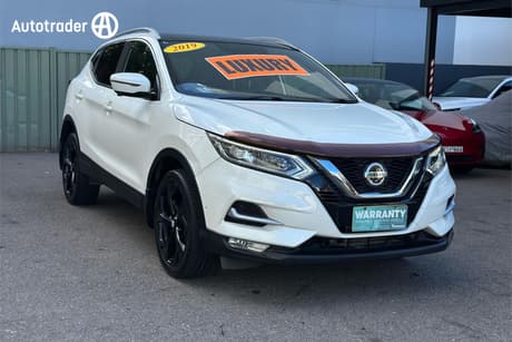 White 2019 Nissan Qashqai Wagon St