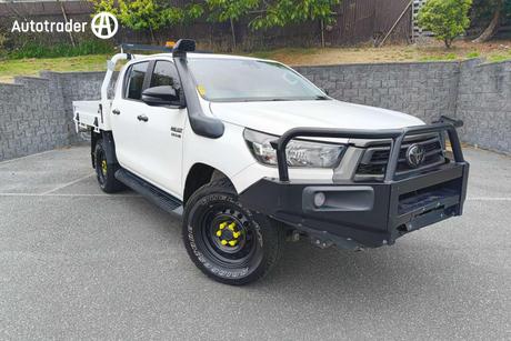 White 2022 Toyota Hilux Double Cab Chassis Sr (4X4)