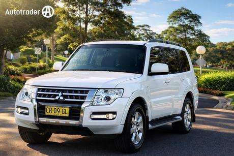 White 2015 Mitsubishi Pajero Wagon Glx Lwb (4X4)