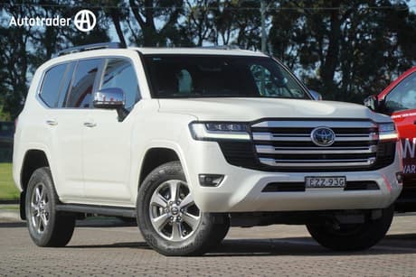 White 2023 Toyota Landcruiser Wagon Lc300 Sahara (4X4)