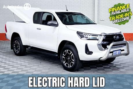 White 2021 Toyota Hilux X Cab Pickup Sr5 (4X4)