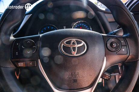 Silver 2017 Toyota Corolla Sedan Ascent