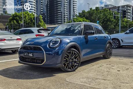 Blue 2025 Mini Cooper Hatchback C Favoured 5D Hatch
