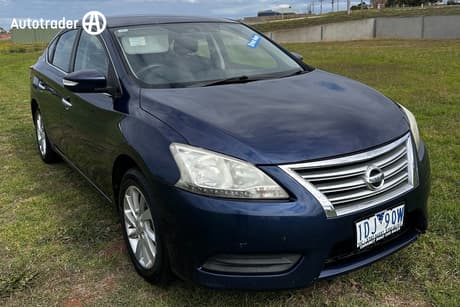 Blue 2014 Nissan Pulsar Sedan St