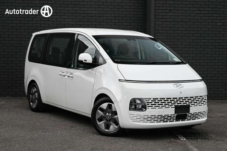 White 2022 Hyundai Staria Wagon