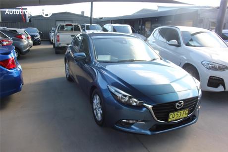 Blue 2018 Mazda 3 Hatchback Maxx Sport