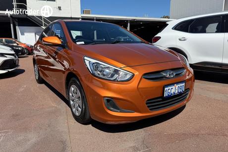 White 2016 Hyundai Accent Sedan Active