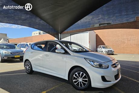 White 2016 Hyundai Accent Hatchback Active