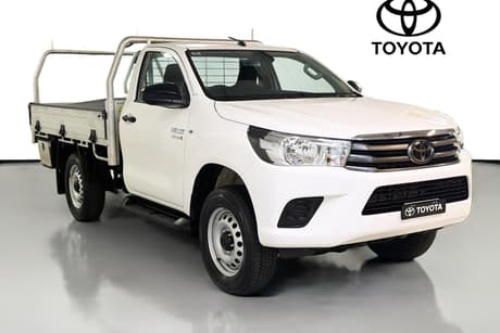 White 2020 Toyota Hilux Cab Chassis Sr (4X4)