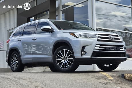 Silver 2017 Toyota Kluger Wagon Grande (4X4)