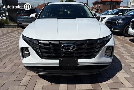 White 2024 Hyundai Tucson Wagon (Fwd)
