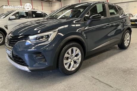 Blue 2023 Renault Captur Wagon Intens