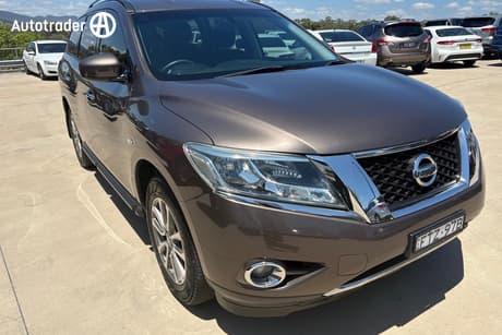 Grey 2015 Nissan Pathfinder Wagon St (4X2)