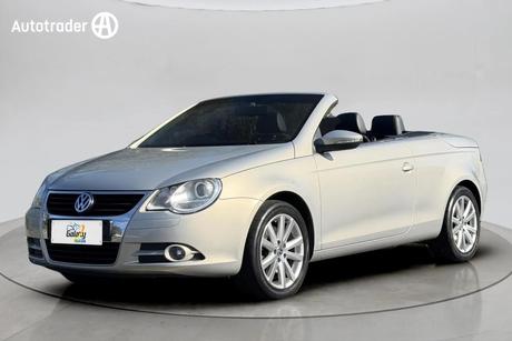 Silver 2009 Volkswagen EOS Convertible 147 Tsi