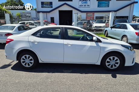 White 2015 Toyota Corolla Sedan Ascent