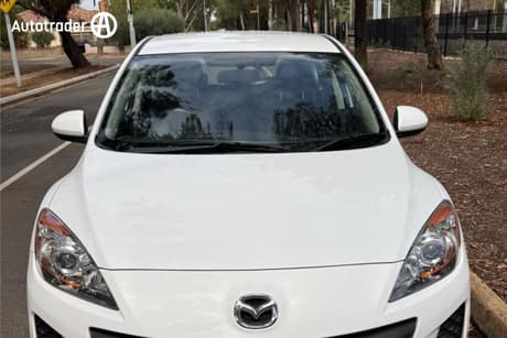 White 2012 Mazda 3 Hatchback Maxx Sport