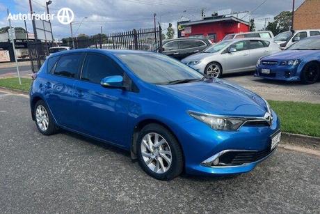 Blue 2017 Toyota Corolla Hatchback Ascent Sport