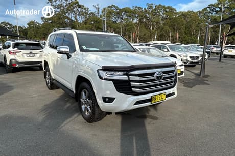 White 2023 Toyota Landcruiser Wagon Lc300 Sahara (4X4)
