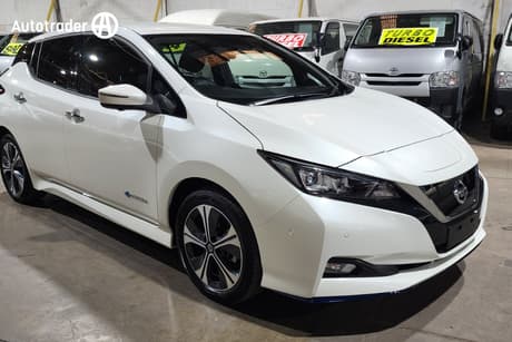 White 2020 Nissan Leaf Hatchback G (Electric)